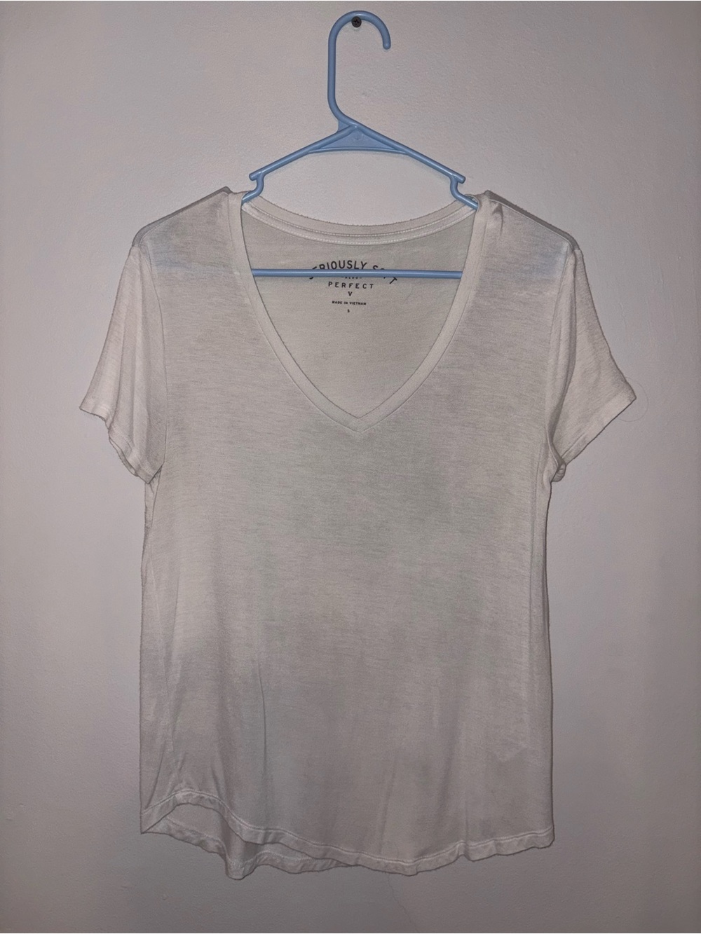 Aeropostale White V-Neck Short Sleeve Tee